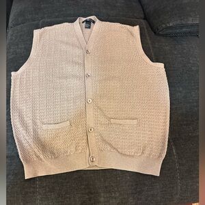 Cotton traders Taupe Knit Button-Up Vest sweater Size XL in excellent condition